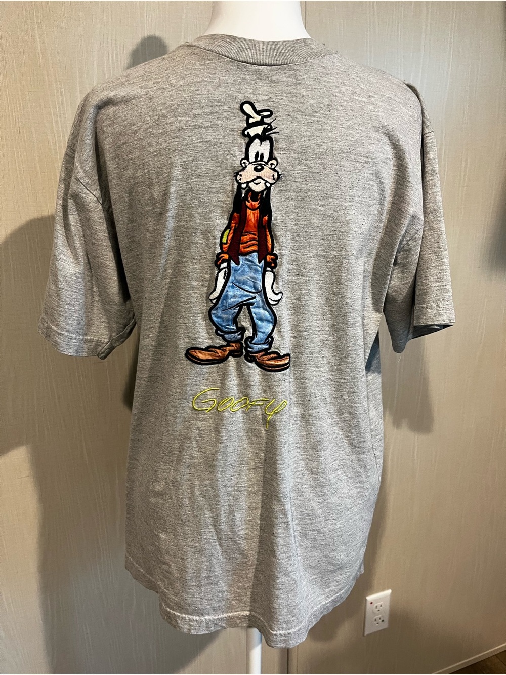 Vintage Goofy Embroidered Gray Crewneck Tee - S/M